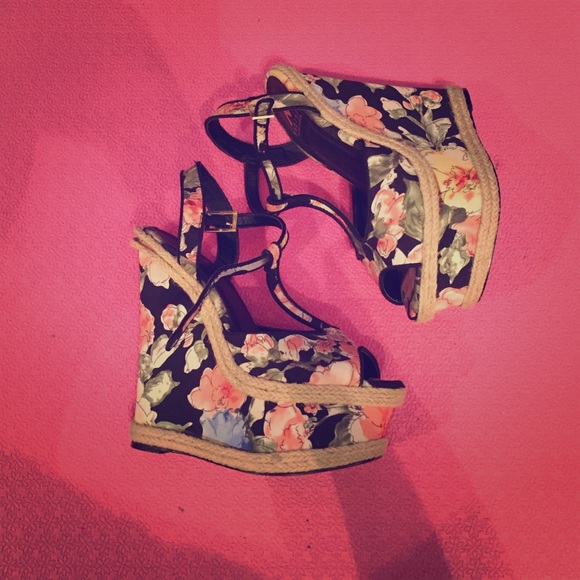 Madison Wedge