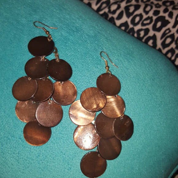 Brown medium length earrings!