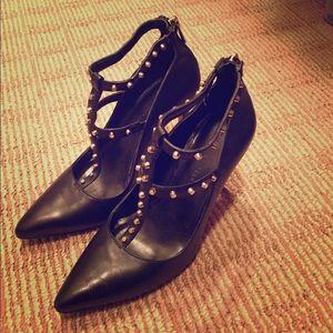 Banana Republic Studded Heels!