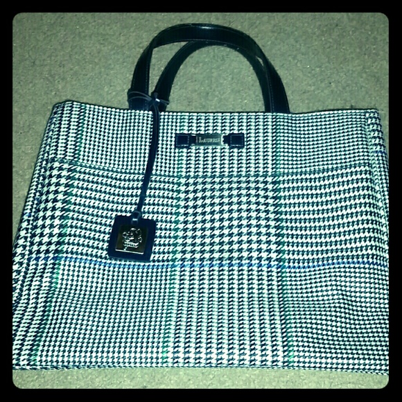 Purse - Picture 1 of 3