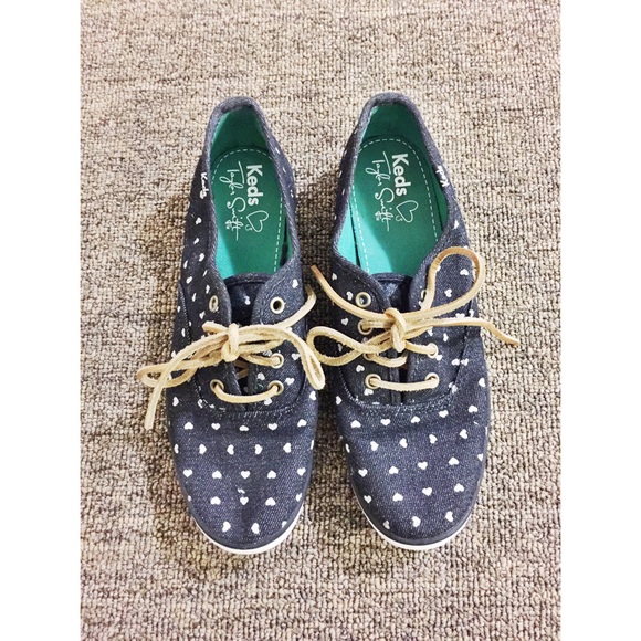 Navy Heart Print Keds