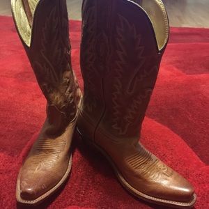 Old West cowgirl boots