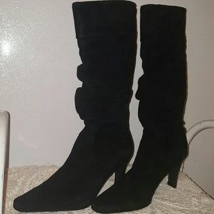 Suede boots