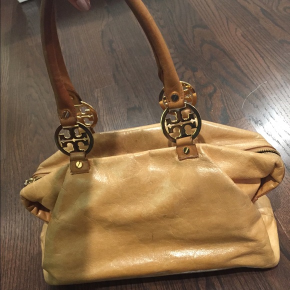 Tory Burch Handbags - Tory burch bag **authentic**