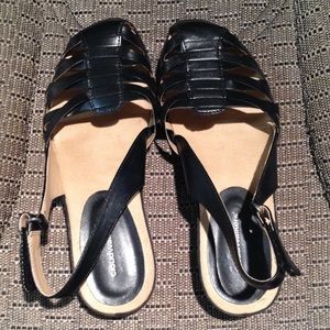 CLOUDWALKERS- Super comfortable sandals.