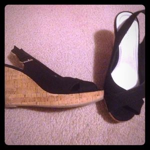 Black and cork wedges