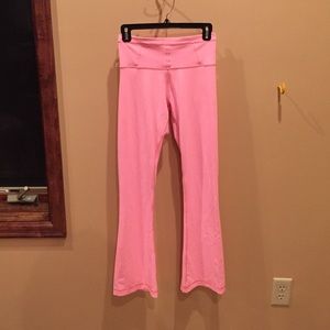 Lululemon bubblegum pink yoga pants