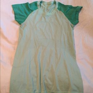 Lululemon run tech tee