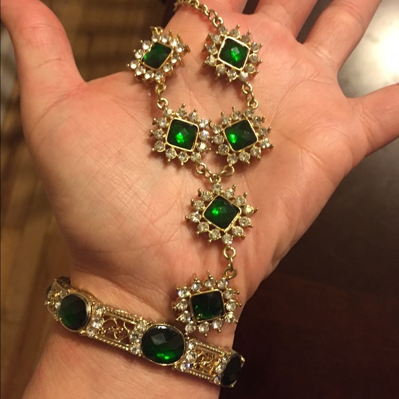 Gold and emerald necklace and bracelet set - Picture 3 of 4