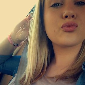 Meet your Posher, Alanna