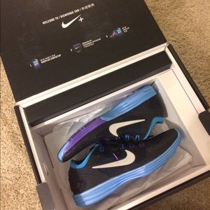 women's 7 Nike+ lunar hyper workout + sport pack