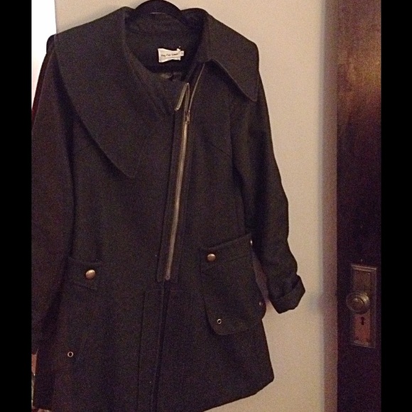 *SOLD* Holy Codi Studio Wool Coat - Picture 4 of 4