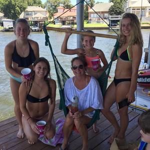 Meet your Posher, Caprice