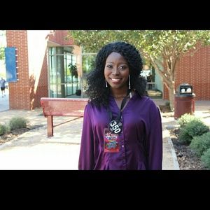 Meet your Posher, Q olivia