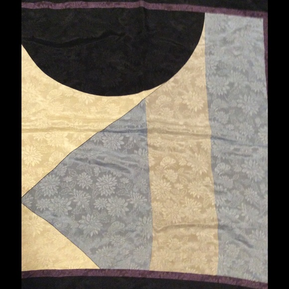 🆕Scarf. SOLD SOLD - Picture 3 of 3