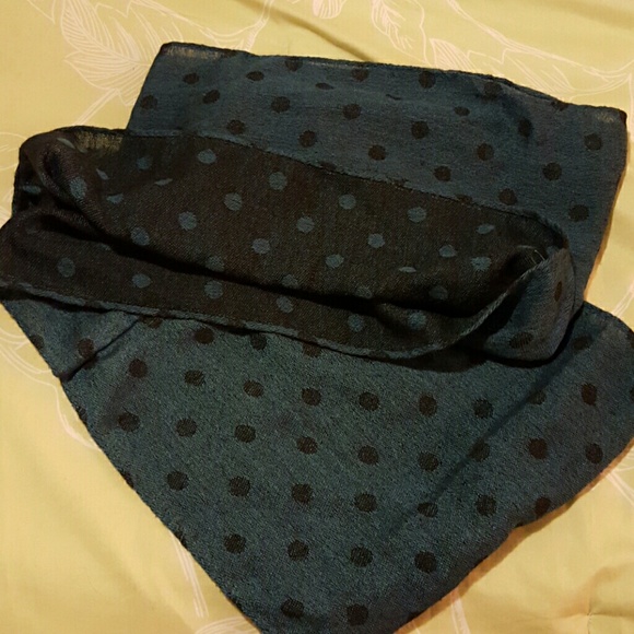 Scarf - Picture 2 of 2