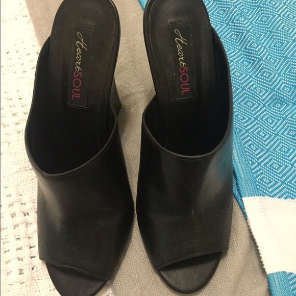 Black Wedges