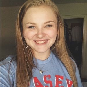 Meet your Posher, Hannah