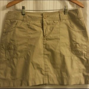 Lightweight sporty tan skirt