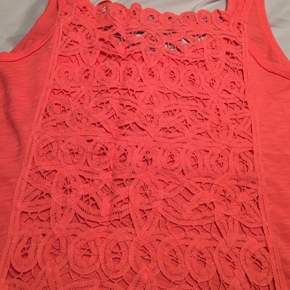 Coral Lace Back Crop Tank - Picture 4 of 4