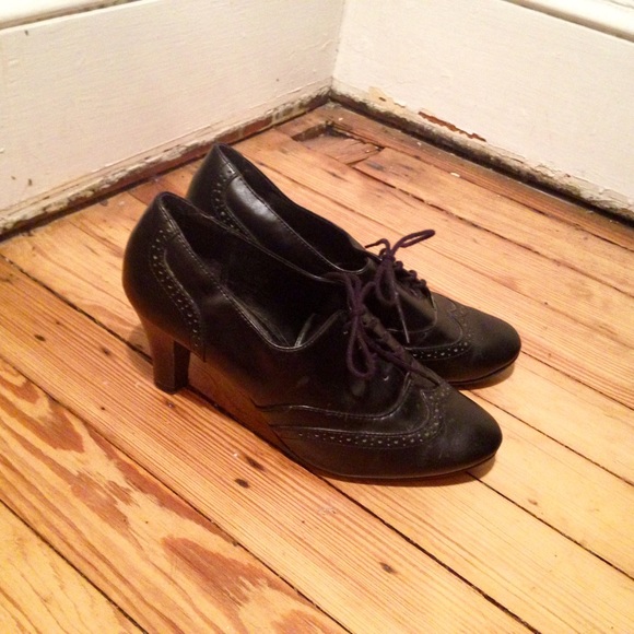 Retro Oxford heels