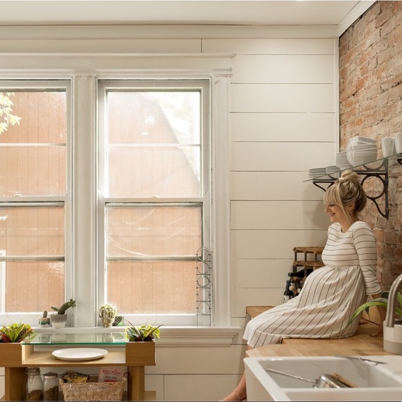 Meet Me | Hello, I'm Stephanie Peacock. - Picture 2 of 2