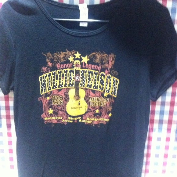 Willie Nelson ladies t-shirt size XL