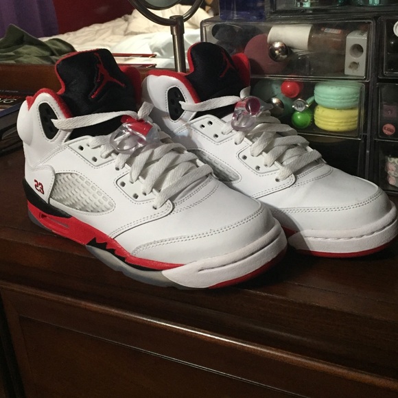 Jordan fire red 5's