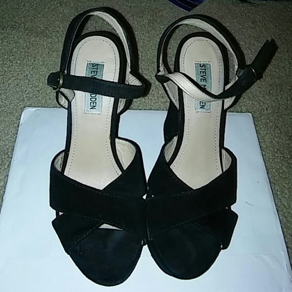 Steve Madden leather wedges