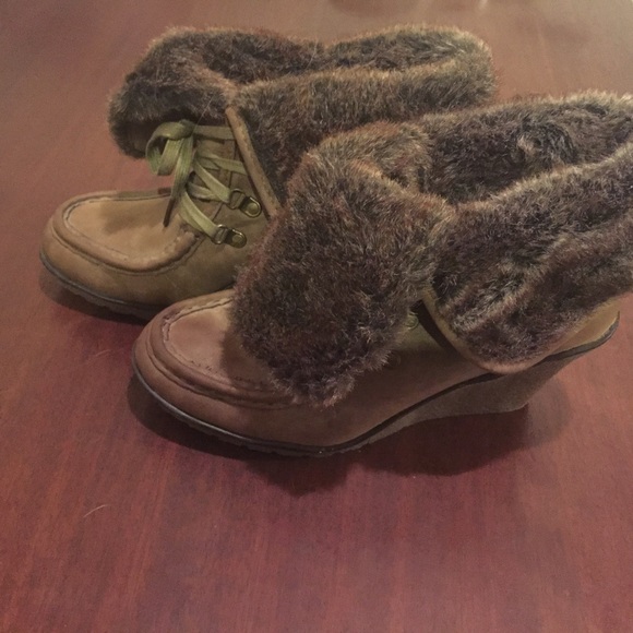 Comfy wedge