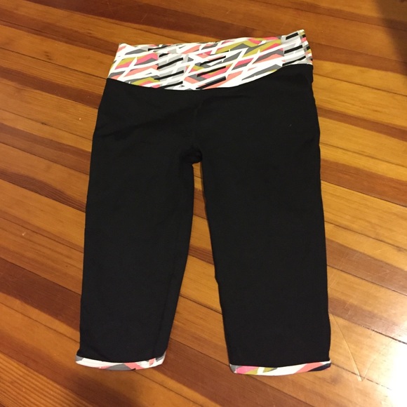 Fabletics cropped pants