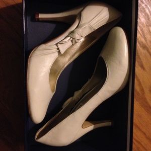 Steve Madden Bone Colored Heels- Barely Worn!