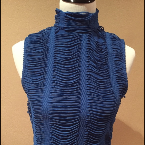 Windsor • Royal Blue Top 💙 - Picture 2 of 4