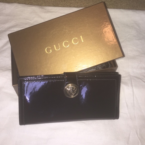 Authentic Gucci wallet