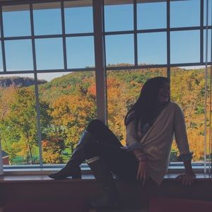 Meet your Posher, Ally