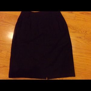 Black short skirt. Size 10