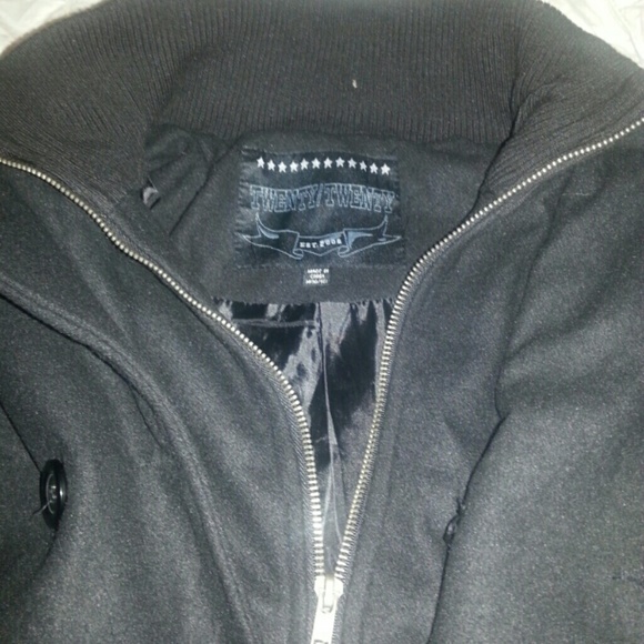Coat - Picture 3 of 4