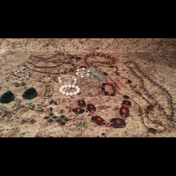 Jewelry - Picture 1 of 1