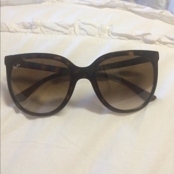 Ray-Ban Cateye Sunglasses