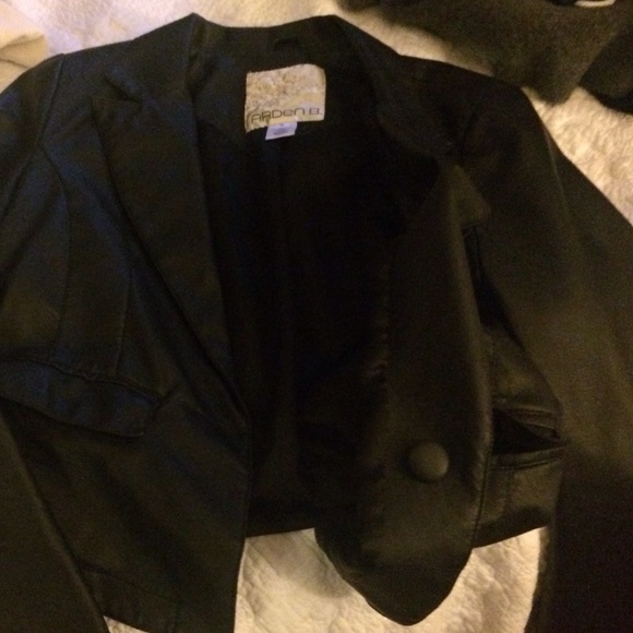 100 Polyurethane - Picture 4 of 4