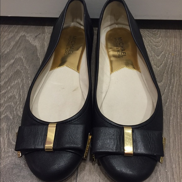 Michael Kors black flats size 6.5