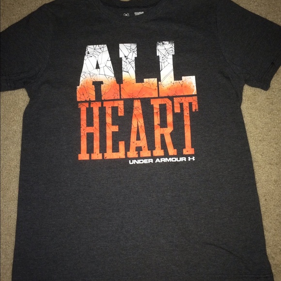 💰💰SOLD💰💰Boys Under Armour shirt