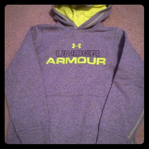 💰💰SOLD💰💰Boys Under Armour sweatshirt