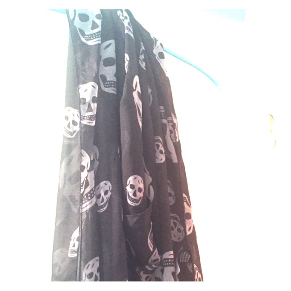 Black and white skull scarf