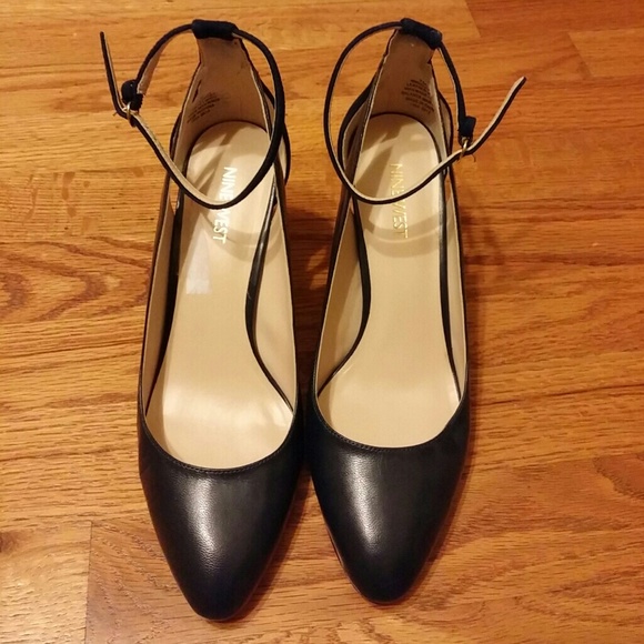 Shoes, navy heels