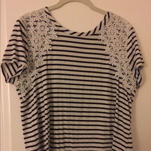 Stripped shirt with crochet detail