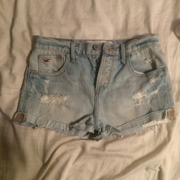 Light wash Hollister shorts