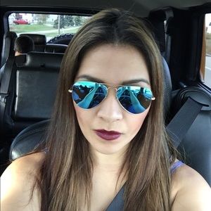 Meet your Posher, Maricela