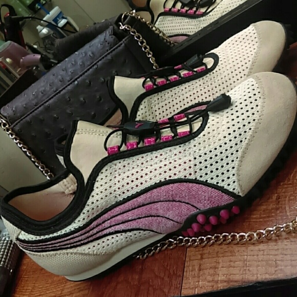 Running shoes