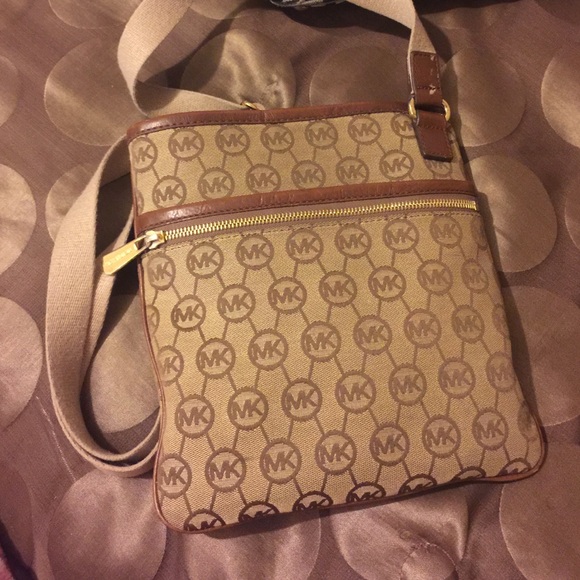 Mk cross body